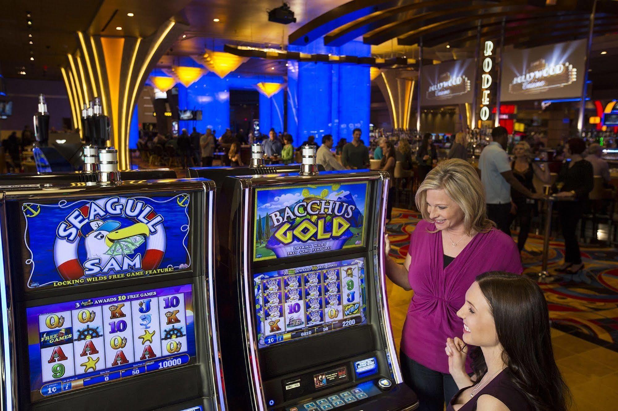Hollywood Casino St. Louis Hotel แมรีแลนด์ไฮท์ส ภายนอก รูปภาพ